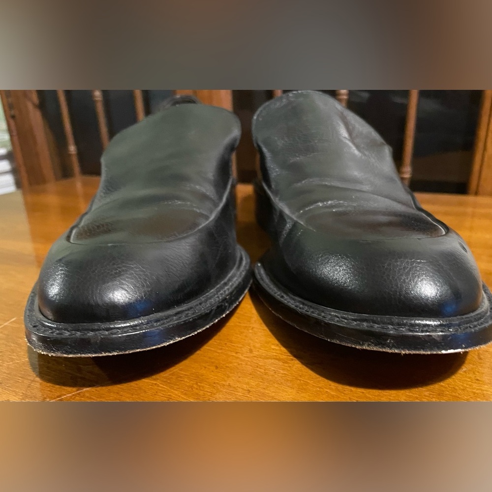 Men's GUCCI classic black leather slip-on loafers. 10D. *EUC* Quiet Luxury - Picture 3 of 13